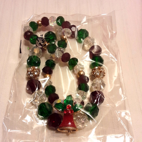 NWT- Avon Holly Jolly Bracelet and Earrings - Picture 2 of 3